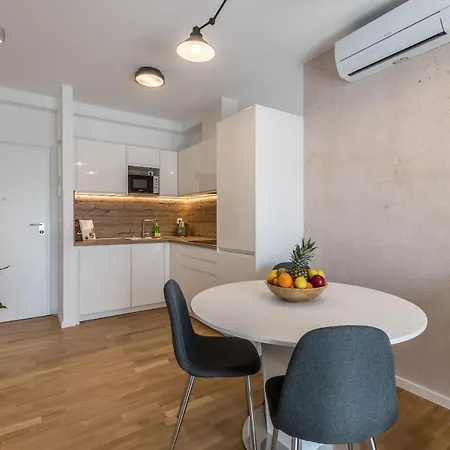 Appartement 6 Islands - & Business - Free Garage Parking Split