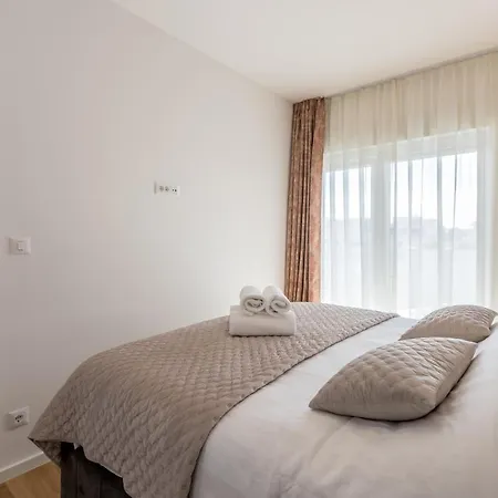 Apartamento 6 Islands - & Business - Free Garage Parking Split