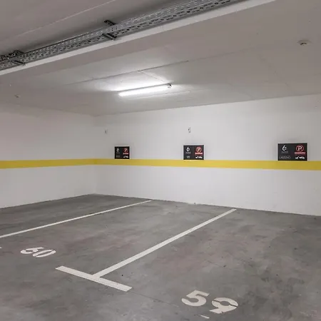 6 Islands - & Business - Free Garage Parking Apartamento *