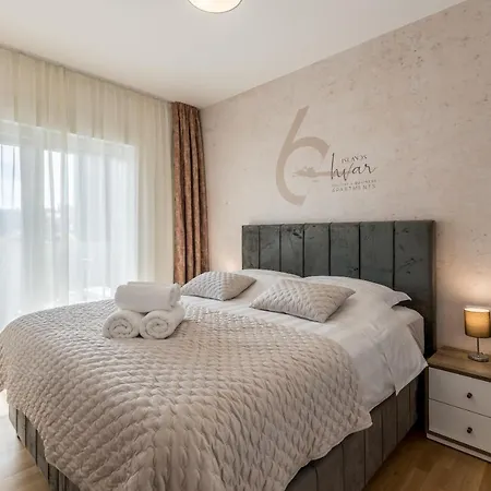 6 Islands - & Business - Free Garage Parking